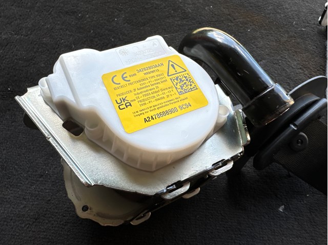 Пасок безпеки задній лівий Mercedes A24786089009C94 ціна, від 62.08 USD