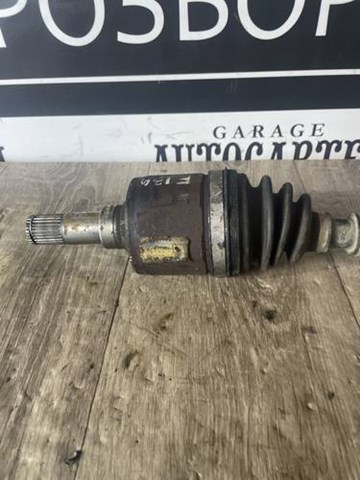 FG0125600 Mazda Привід лівий