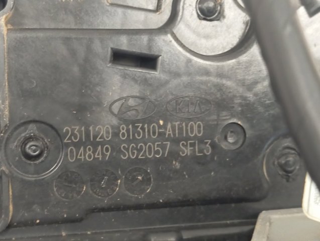 81310AT100 Hyundai/Kia Замок водійських дверей