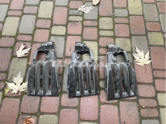 5212633110 Toyota Кронштейн задньої противотуманной фари, лівий