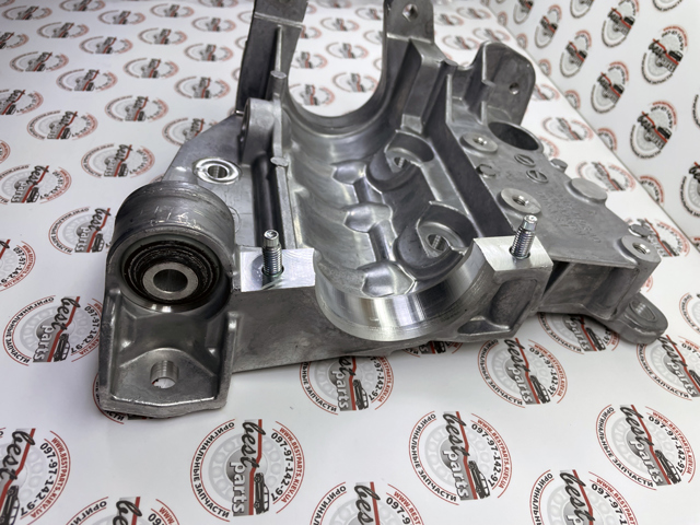 Купити LR105296 Land Rover 