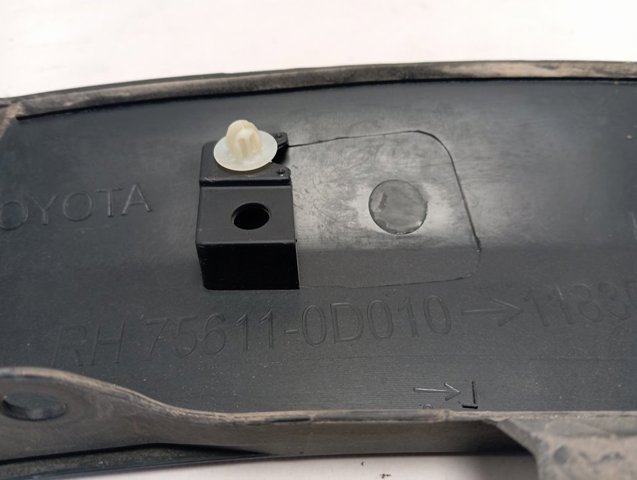 Розширювач переднього крила, правий 756010D010 Toyota