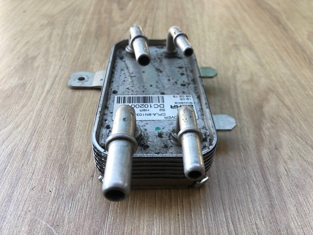 Теплообмінник охолодження палива Land Rover LR038811 ціна, від 19.61 USD