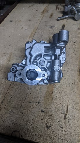 Помпа масляна Mazda PX1314100 ціна, від 204.61 USD