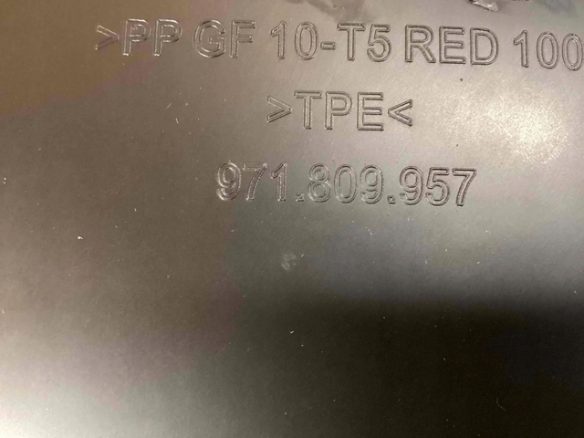 971809957B Porsche 