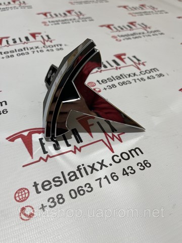 Емблема на решітку радіатора Tesla Motors 104788400D ціна, від 40.81 USD
