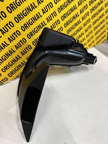 Купити PE0113200 Mazda Повітрозабірник повітряного фільтра