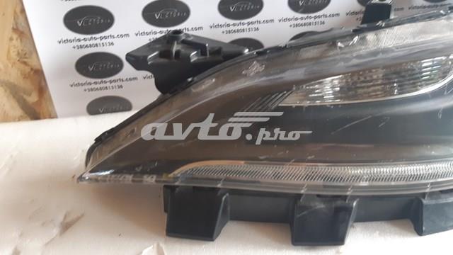 Фара Chrysler 68110251AE