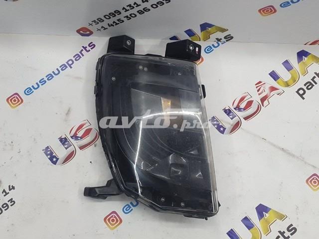 Туманка права Tesla 100599600D