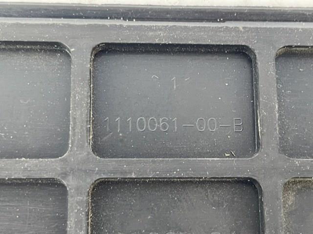  Tesla 111006100B