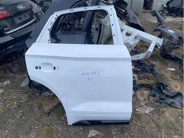 Двері задні, праві 80F833052STL VAG