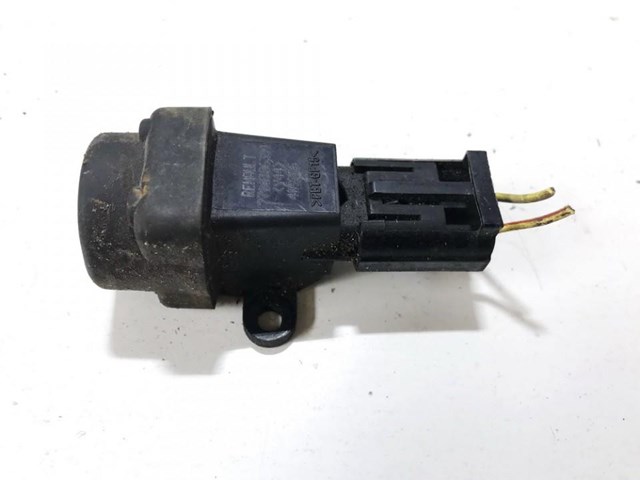 Датчик відключення паливного насоса Renault (RVI) 7700306391