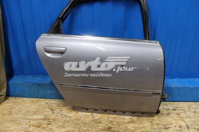 Двері пасажирські задні праві Audi A8 D3