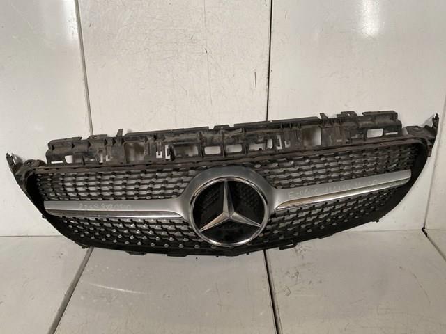 A2388880400 Mercedes Решітка радіатора