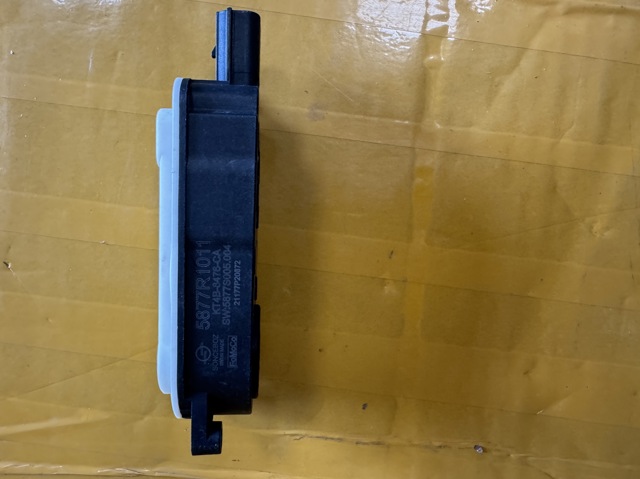 CL3Z2C204A Ford Датчик АБС