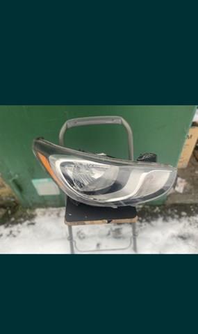 921021R010 Hyundai/Kia Основна фара - вставка