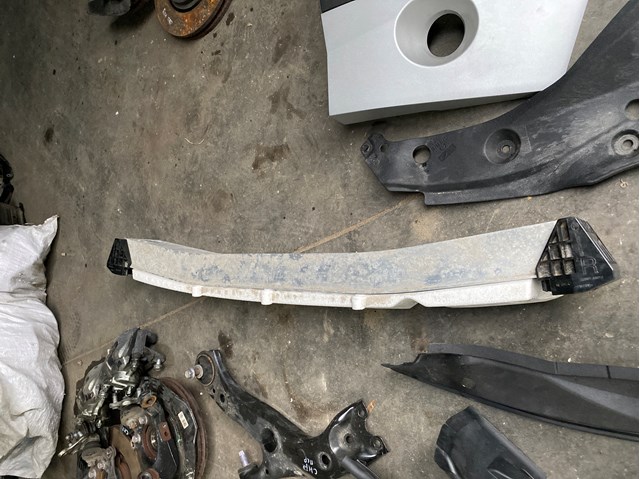 Підсилювач бампера заднього Toyota 5217133170