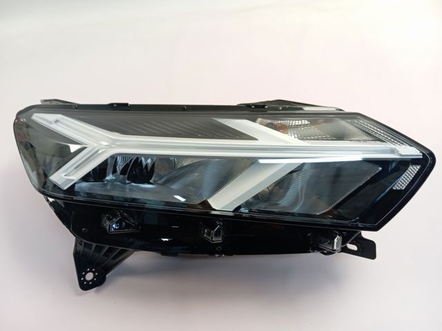 Фара права 260107920R Renault (RVI)