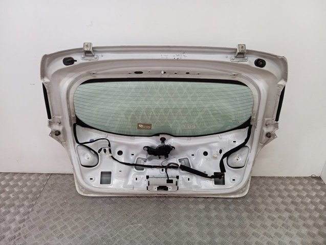 П'яті двері Renault (RVI) 901001260R ціна, від 209.25 USD