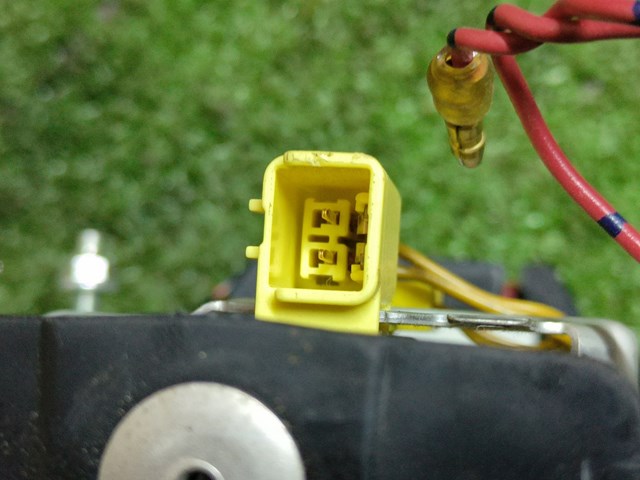 Купити MR955737 Mitsubishi 