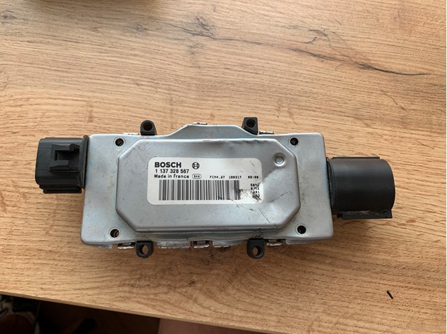 Купити 1137328567 Ford Регулятор оборотів вентилятора