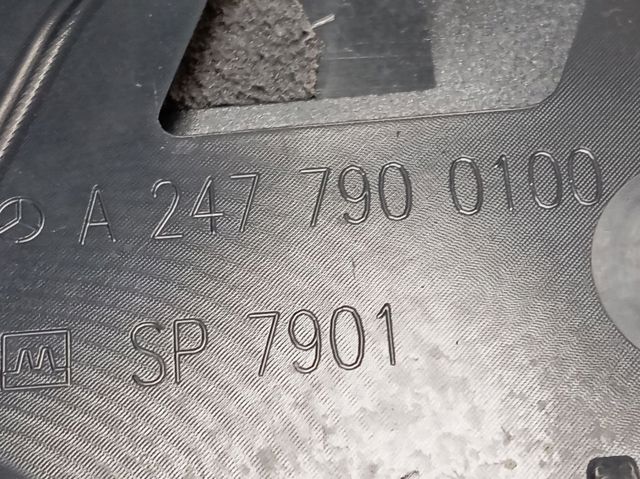 Mercedes A2477900100