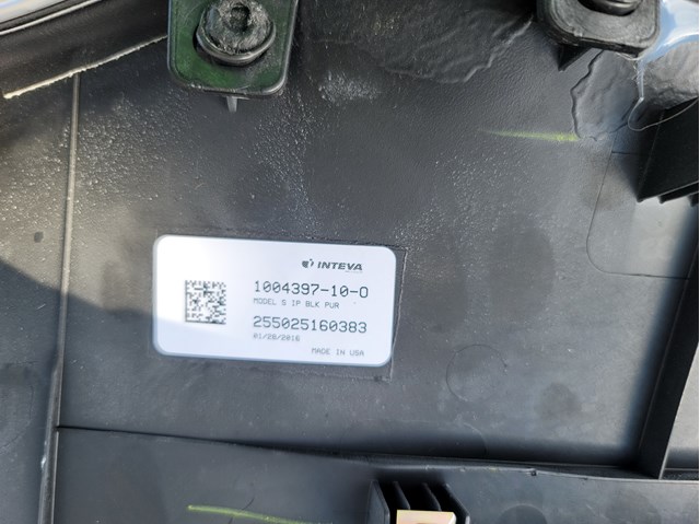 Купити 106069510D Tesla Панель салону передня "торпедо", верхня частина
