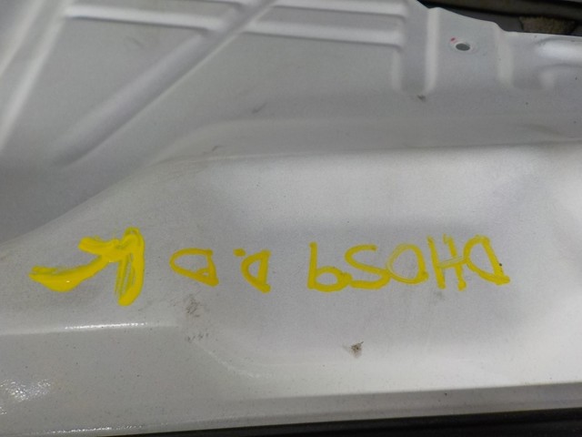 Пасажирські передні двері на Dodge Caliber SXT PM