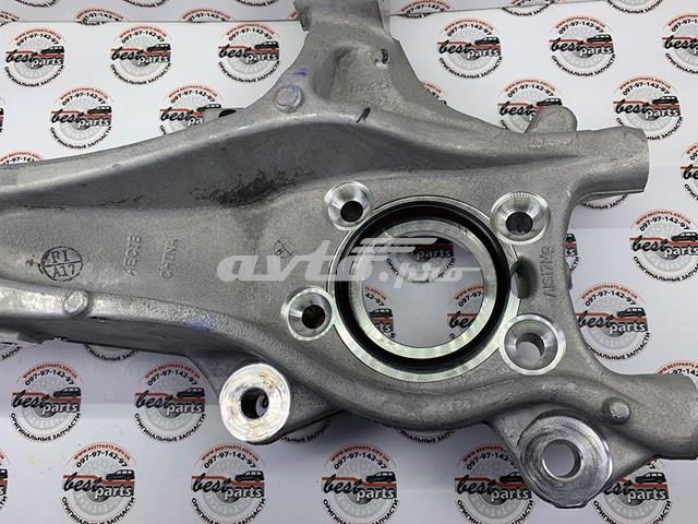 31476879 Volvo Цапфа - поворотний кулак передній, правий