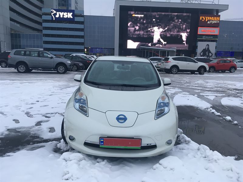 Розбірка NISSAN LEAF I хетчбек (ZE0) (2010 - 2012)