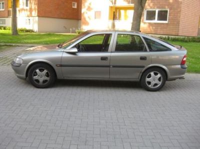 Авторозборка OPEL VECTRA B хетчбек (38) (1995 - 2002)