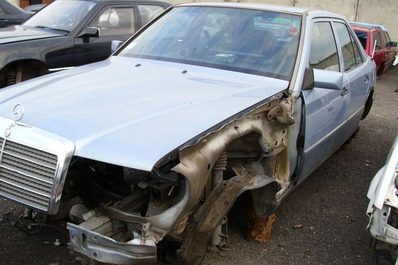 Розбірка MERCEDES E седан (W124) (1984 - 1993)