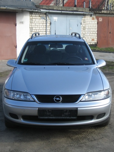 Розбірка OPEL VECTRA B седан (36) (1995 - 2002)