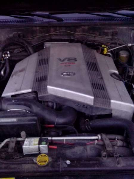 Розбірка TOYOTA LAND CRUISER 100 позашляховик (J10) (1998 - 2005)