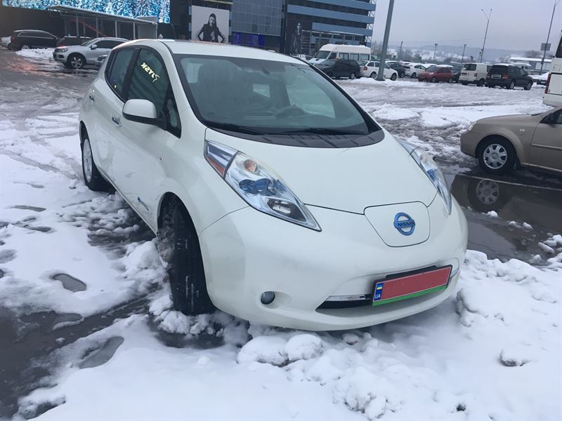 Розбірка NISSAN LEAF I хетчбек (ZE0) (2010 - 2012)