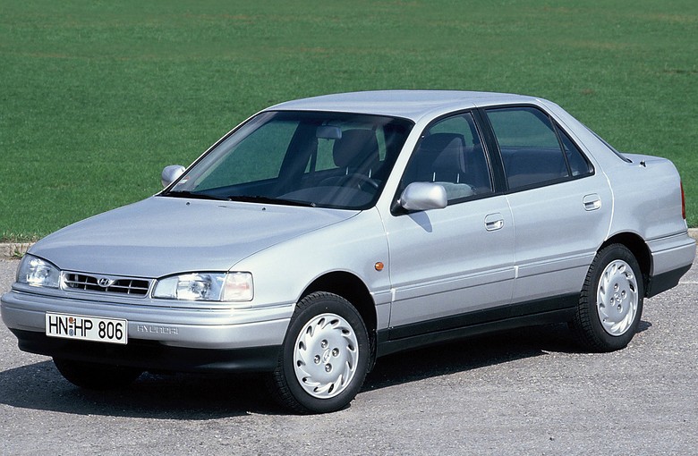 Hyundai Lantra I (1990 - 1995)