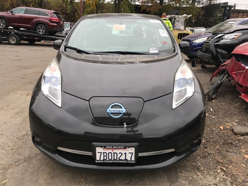 Розбірка NISSAN LEAF I хетчбек (ZE0E) (2013 - 2017)