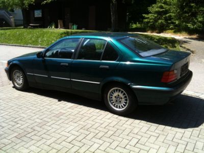 Авторозборка BMW 3 седан (E36) (1990 - 1998)