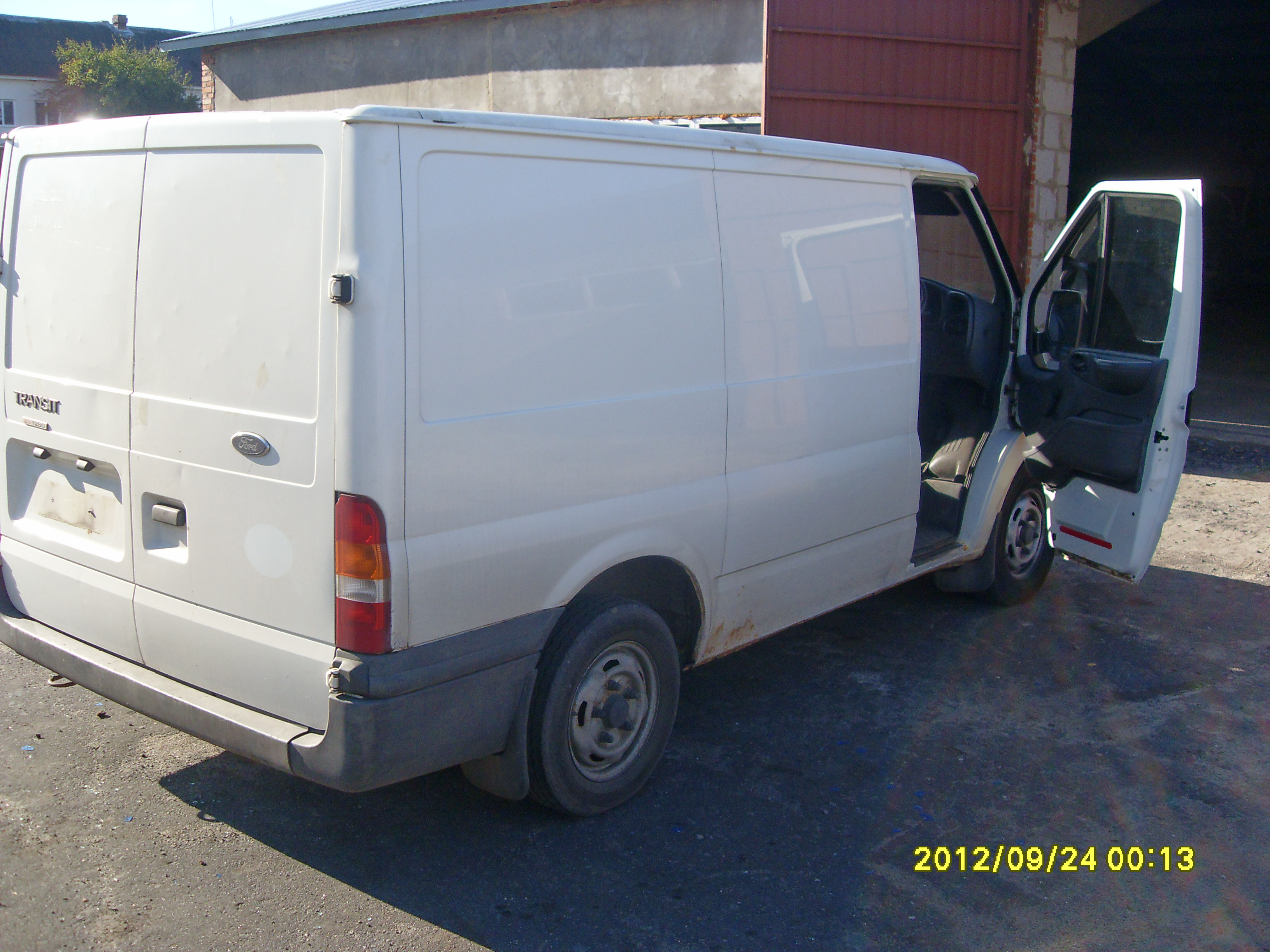 Розбірка FORD TRANSIT V фургон (V184/5) (2000 - 2006)