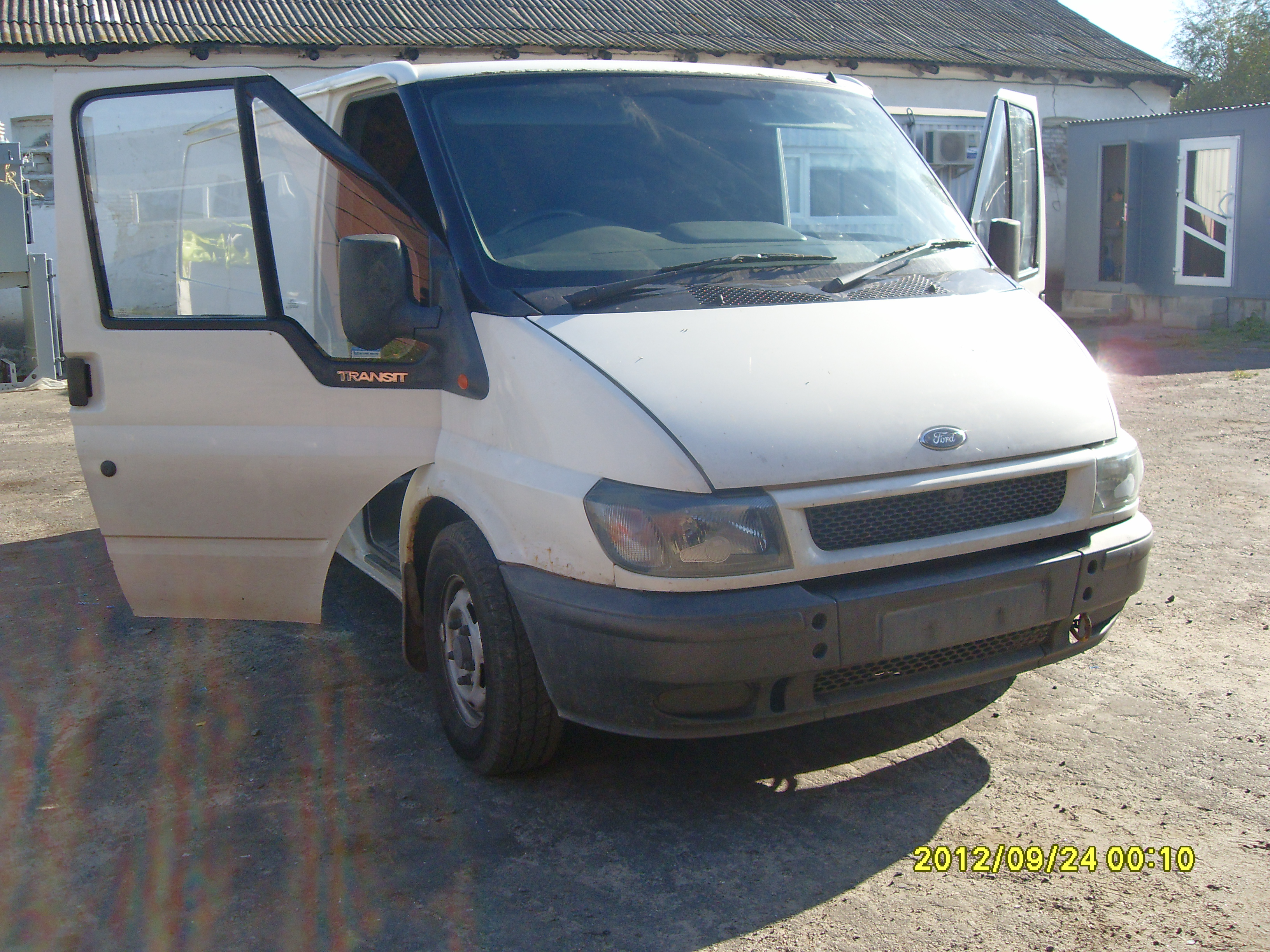 Розбірка FORD TRANSIT V фургон (V184/5) (2000 - 2006)