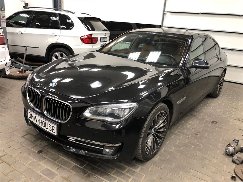 Розбірка BMW 7 седан (F01, F02, F03, F04) (2008 - 2015)