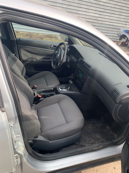 Розбірка VOLKSWAGEN PASSAT B5 седан (3B2) (1996 - 2001)