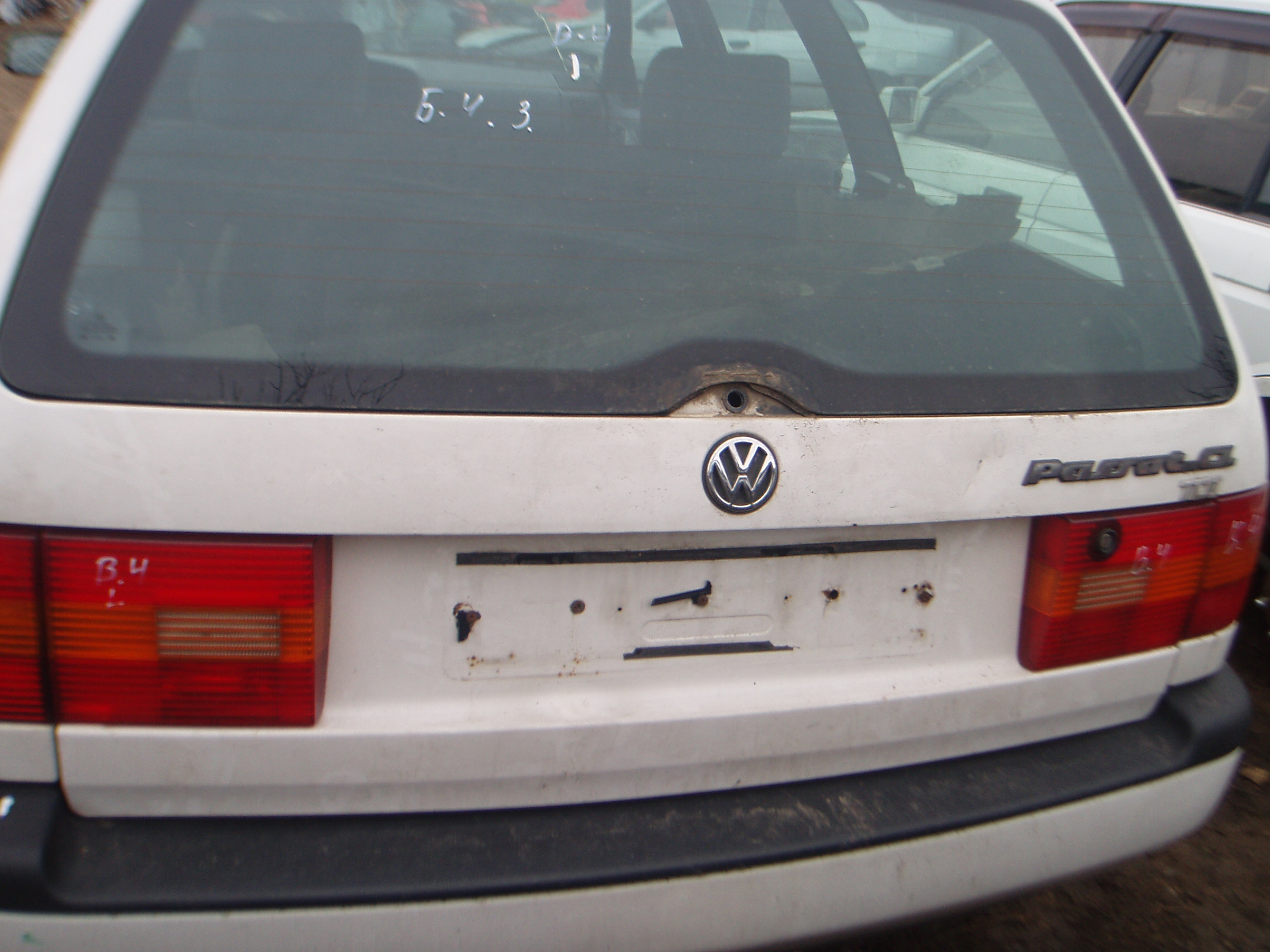Розбірка VOLKSWAGEN PASSAT B3, B4 універсал (3A5, 351, 315) (1988 - 1997)