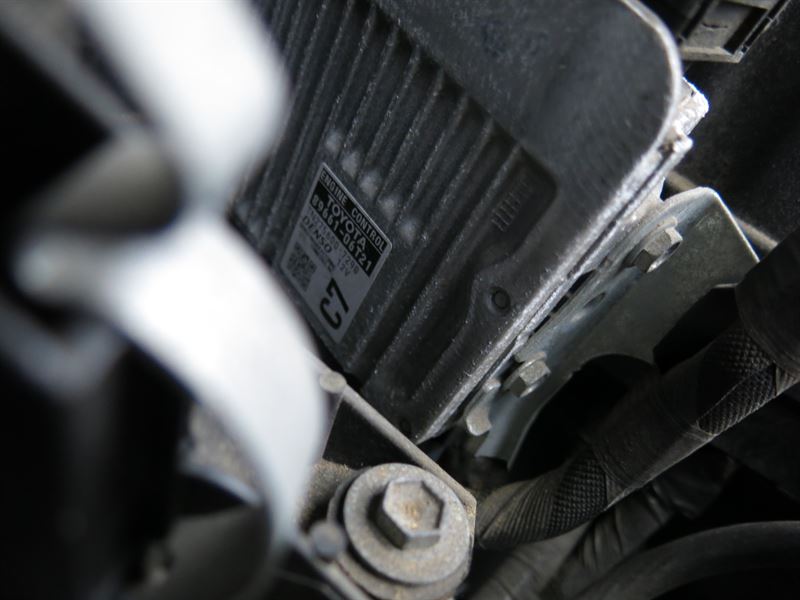 Розбірка TOYOTA CAMRY седан (V50) (2011 - 2025)