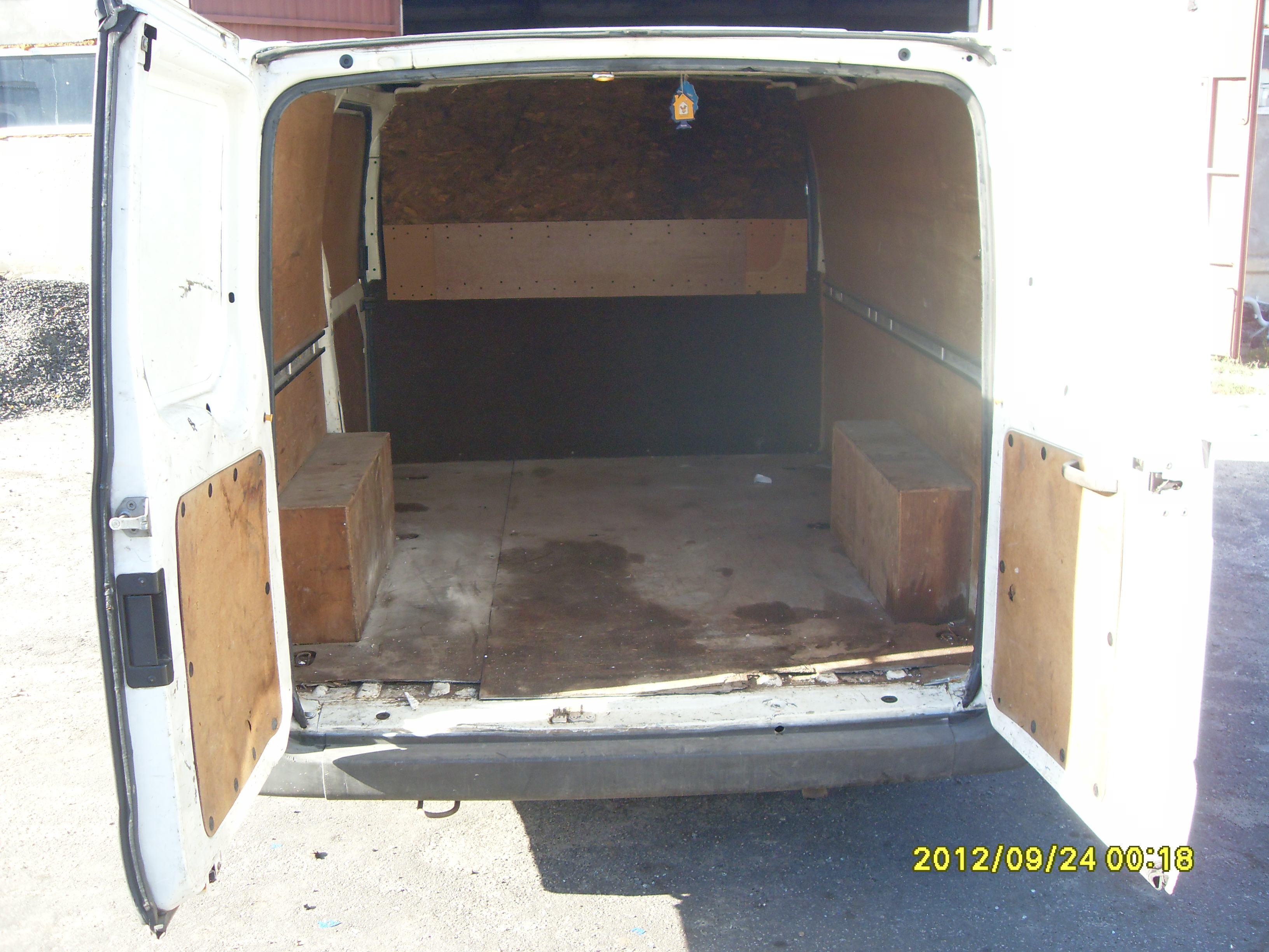 Розбірка FORD TRANSIT V фургон (V184/5) (2000 - 2006)