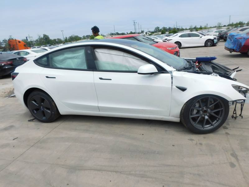 Авторозборка TESLA MODEL 3 седан (5YJ3) (2016 - 2026)