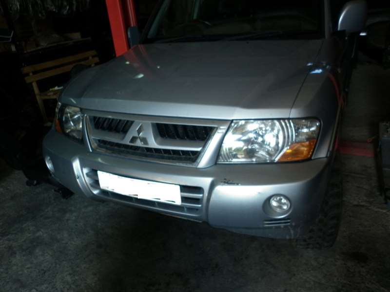 Розбірка MITSUBISHI PAJERO III позашляховик (V60) SHORT (2000 - 2006)