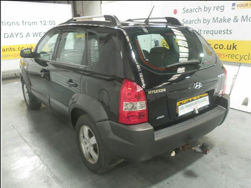 Авторозборка HYUNDAI TUCSON I позашляховик (JM) (2004 - 2010)