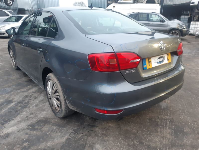 Розбірка VOLKSWAGEN JETTA VI седан (162, 163, AV3, AV2, AY2, AY3) (2011 - 2019)