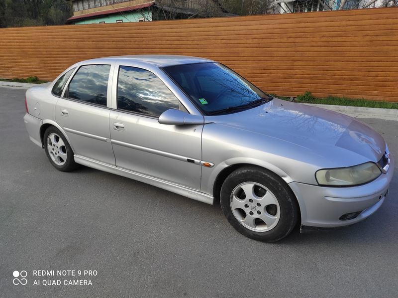 Розбірка OPEL VECTRA B седан (36) (1995 - 2002)